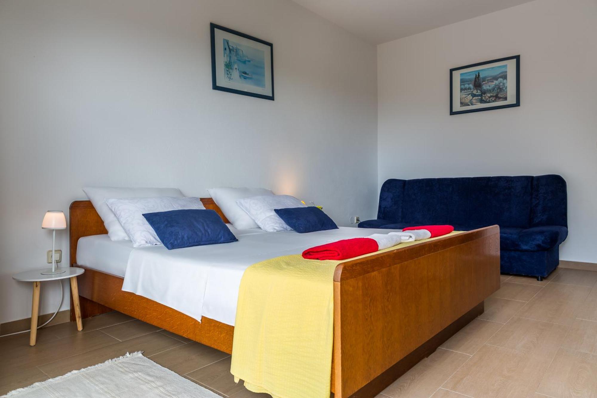 Apartments Claudia Шмирка Екстер'єр фото