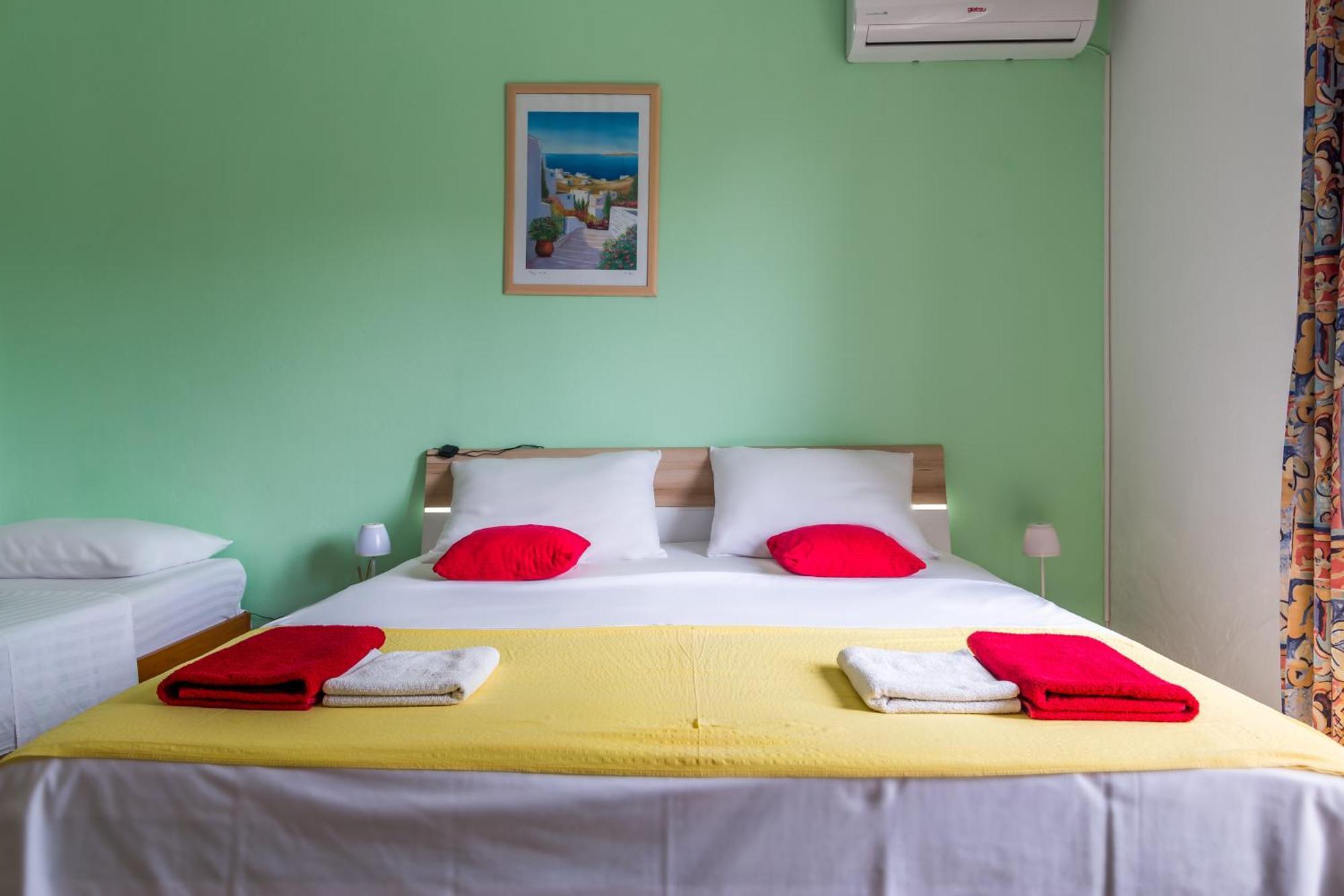 Apartments Claudia Шмирка Екстер'єр фото