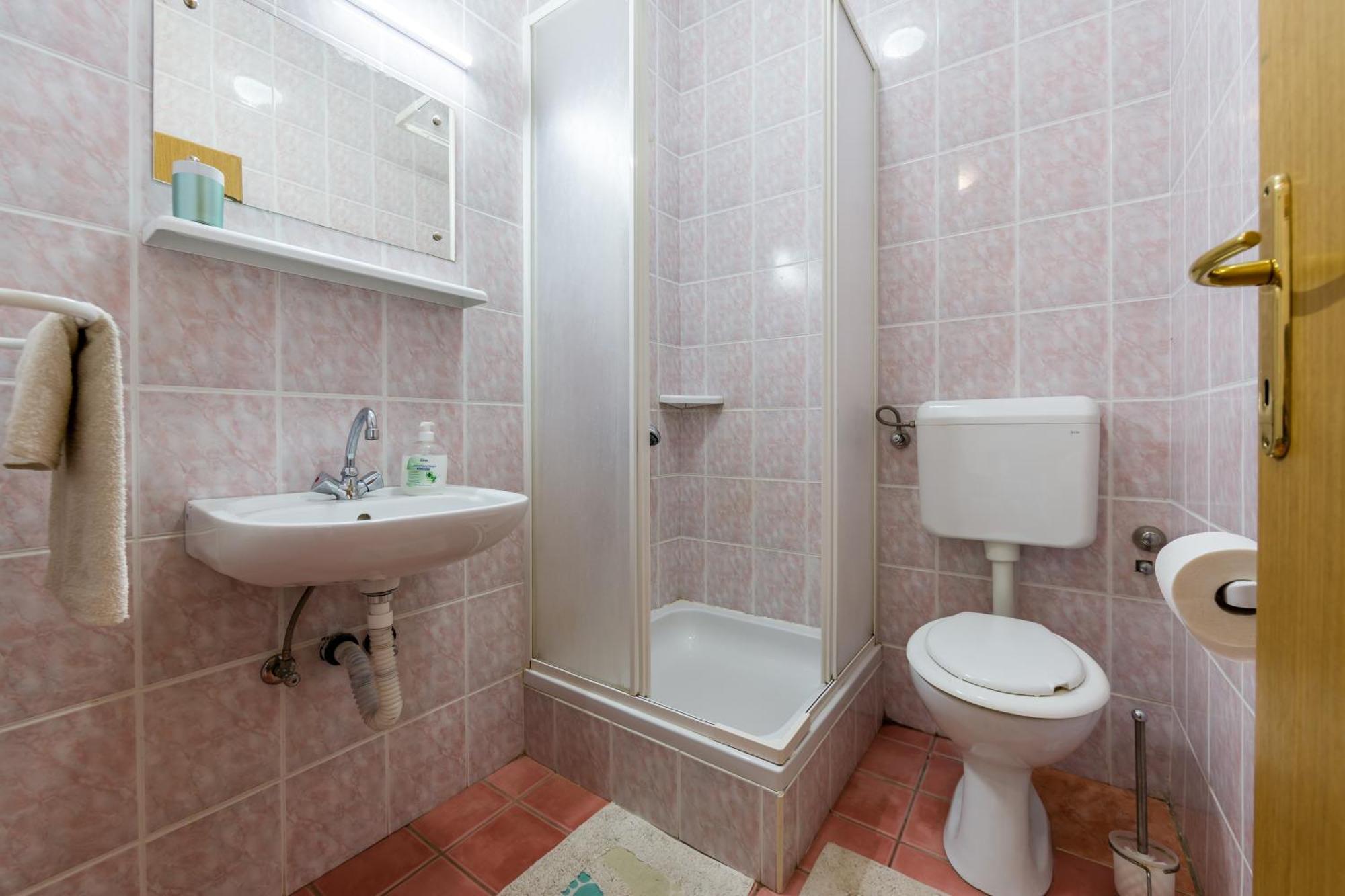 Apartments Claudia Шмирка Екстер'єр фото