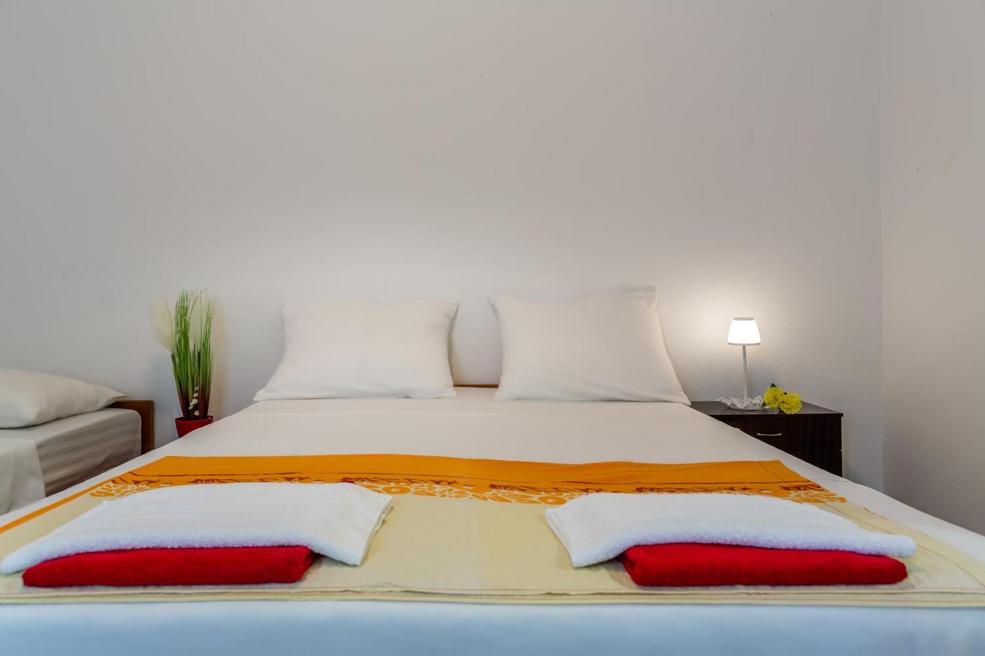Apartments Claudia Шмирка Екстер'єр фото